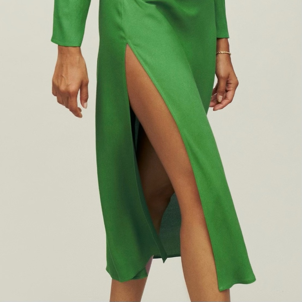 ๐ Reformation, Kelly Green Freda Ruched Midi Dress - Picture 7 of 16